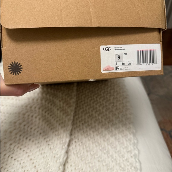 UGG Soft Pink Women's Cluggette - Picture 3 of 4